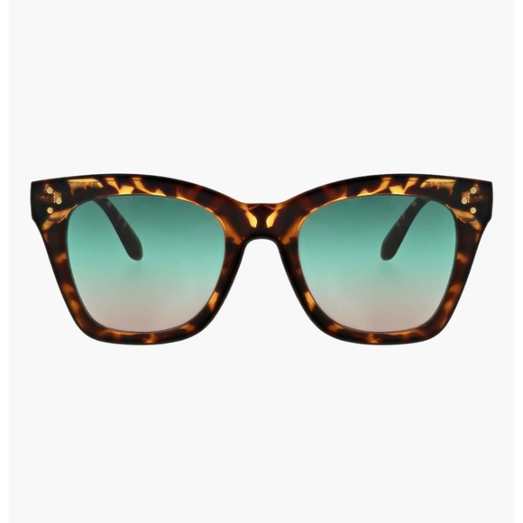 BCBG 50mm Oversize Peaked Tortoise Square Sunglasses - Picture 1 of 2